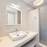 Daire Center Living