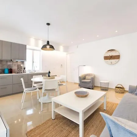 公寓 Center Living 纳乌萨